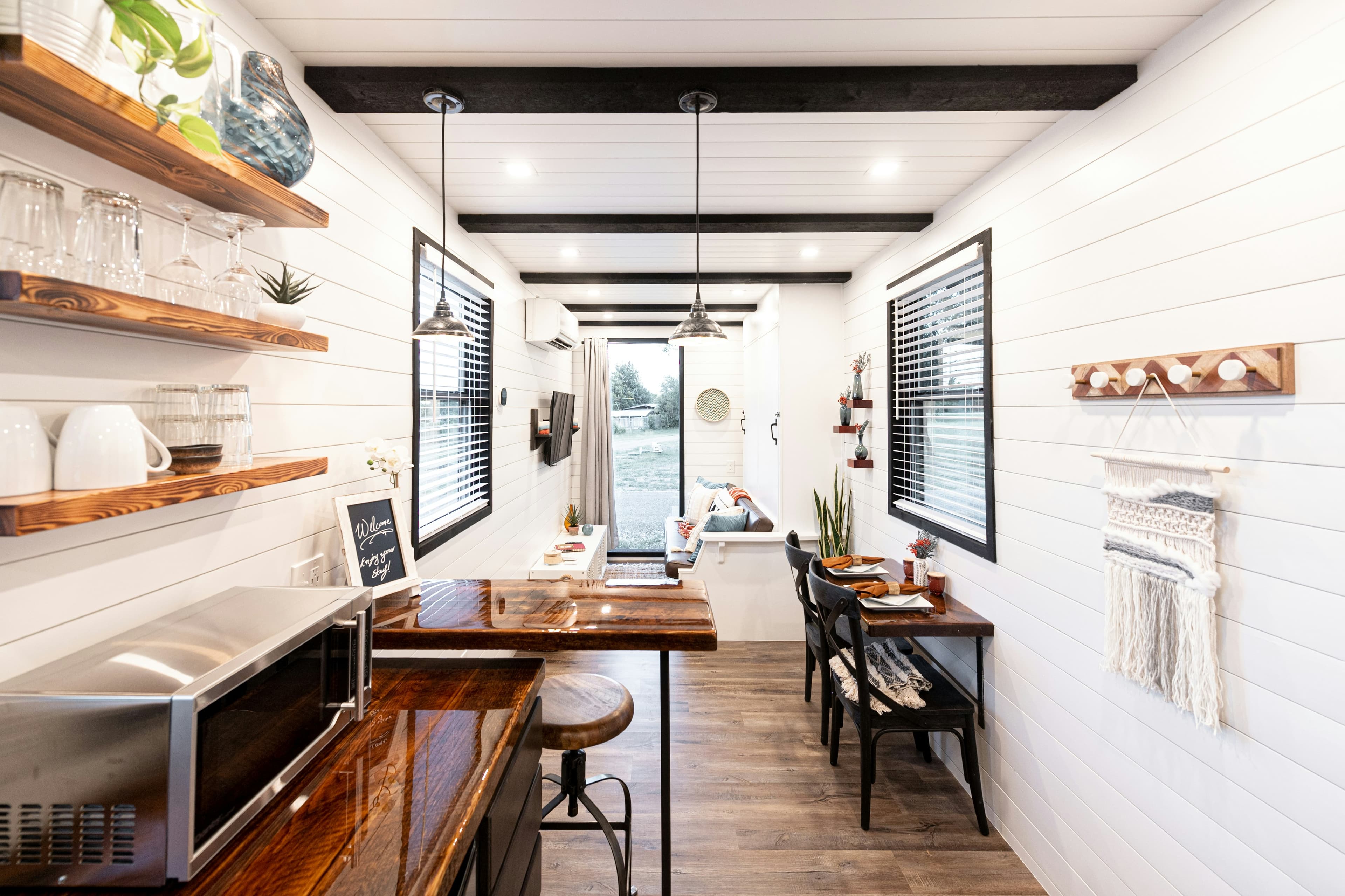 Casa modular de madera instalada en una parcela